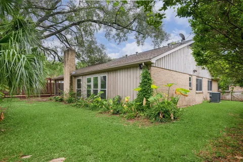 $340,000 | 1706 Cherry Bend Drive, Houston, TX 77077
