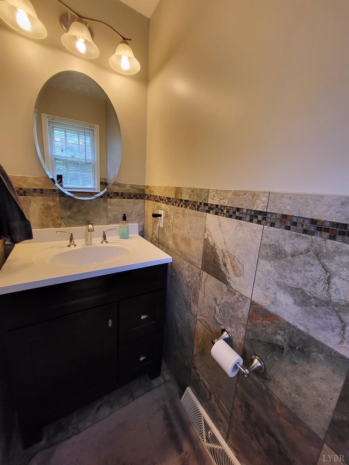 1704 Moormans Road Lynchburg, VA 24501 - Photo 9 of 16 Gallery Image 9