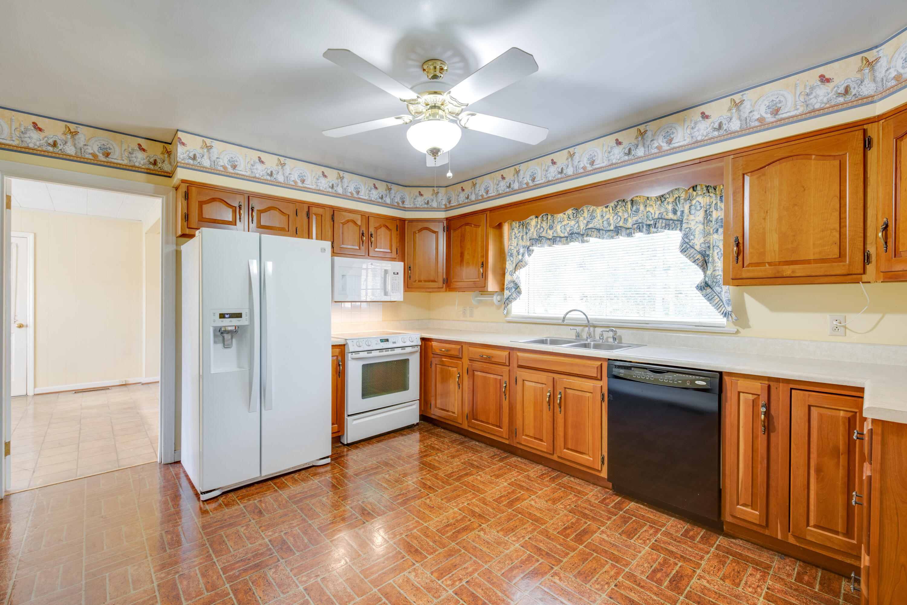 1607 South Rugby Place Chattanooga, TN 37412 - Photo 10 of 29 Kitchen