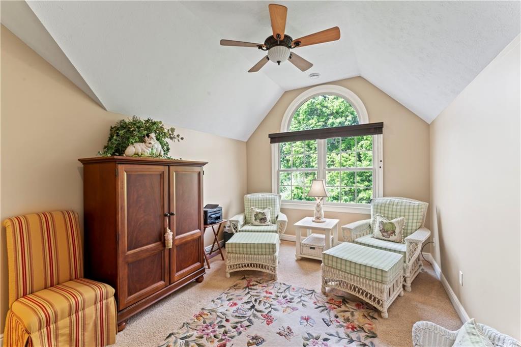 692 Highpointe Drive Pittsburgh, PA 15220 - Photo 28 of 35