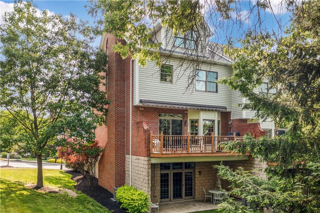 692 Highpointe Drive Pittsburgh, PA 15220 - Photo 29 of 35