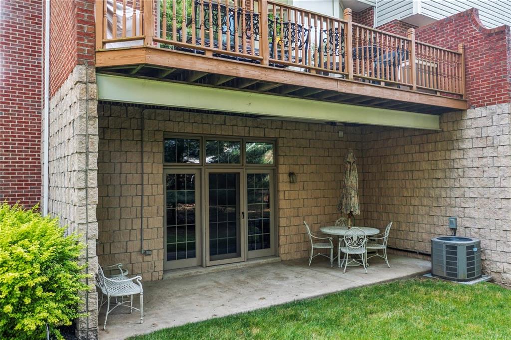 692 Highpointe Drive Pittsburgh, PA 15220 - Photo 30 of 35