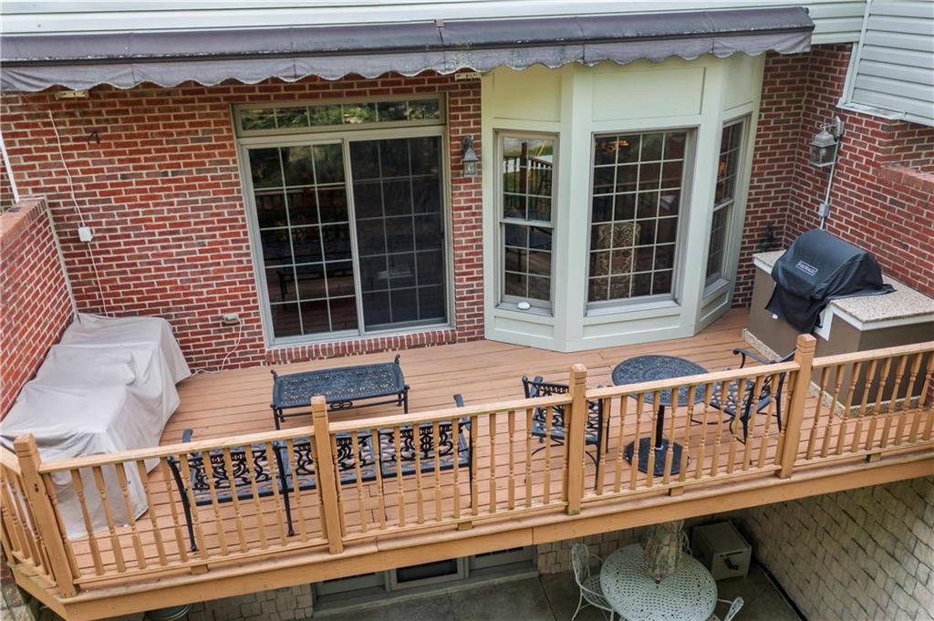 692 Highpointe Drive Pittsburgh, PA 15220 - Photo 33 of 35