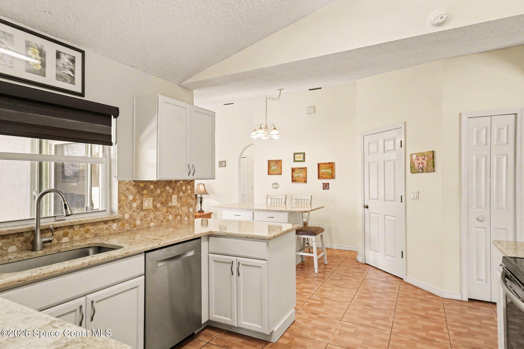 938 Commerce Road Southeast Palm Bay, FL 32909 - Photo 13 of 31 013_file_5180