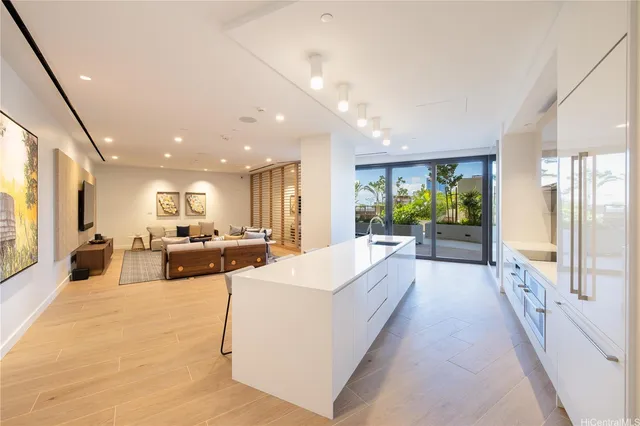 $3,900 | 987 Queen Street, Unit 3603, Honolulu, HI 96814