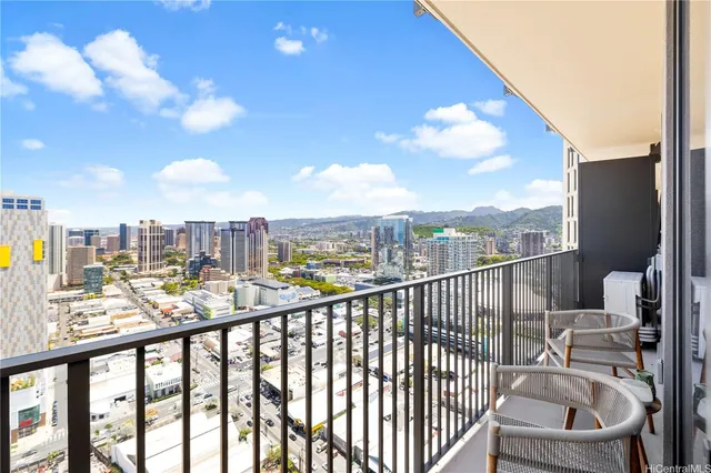 $3,900 | 987 Queen Street, Unit 3603, Honolulu, HI 96814