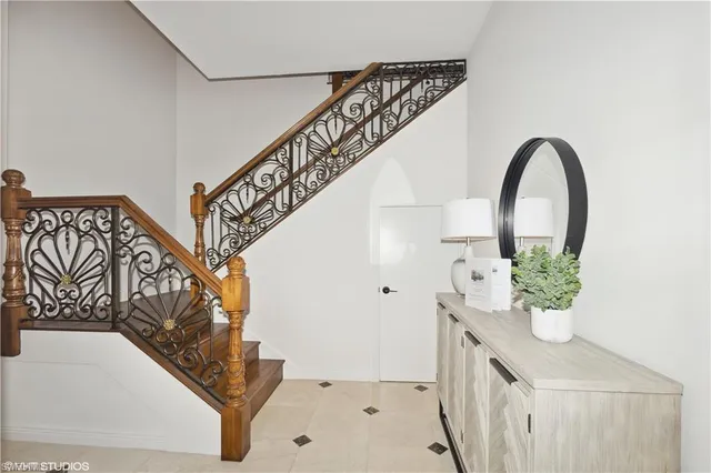 a view of entryway and hall