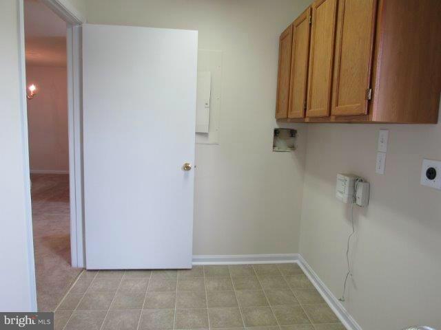 9258 Cherry Lane, Unit 29 Laurel, MD 20708 - Photo 15 of 22 Laundry