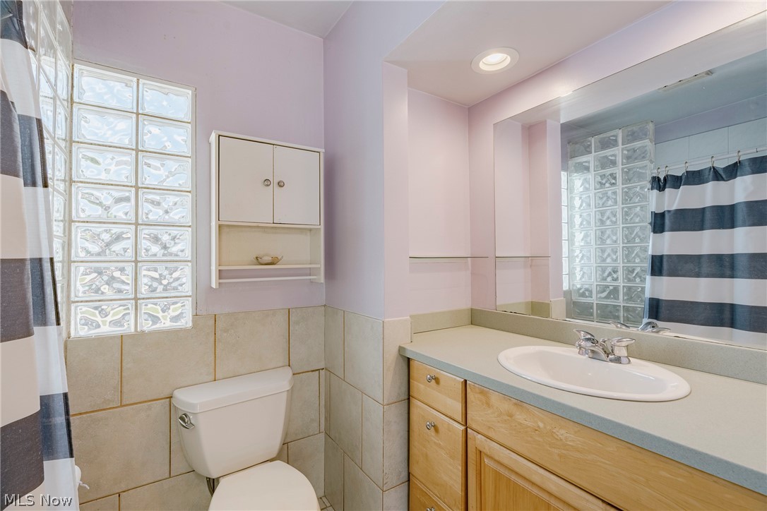 5363 Summit Road Cleveland, OH 44124 - Photo 16 of 25
