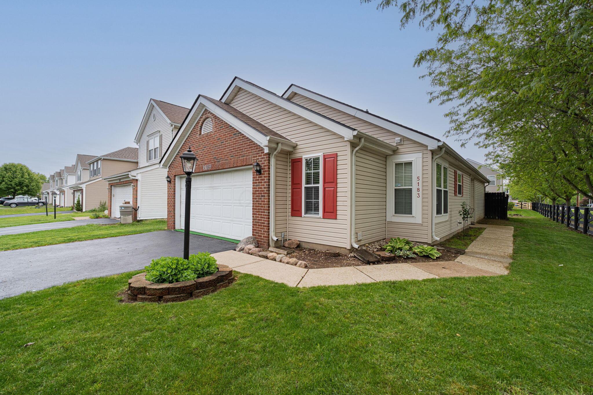 5183 Baker Ridge Drive Columbus, OH 43228 - Photo 4 of 39