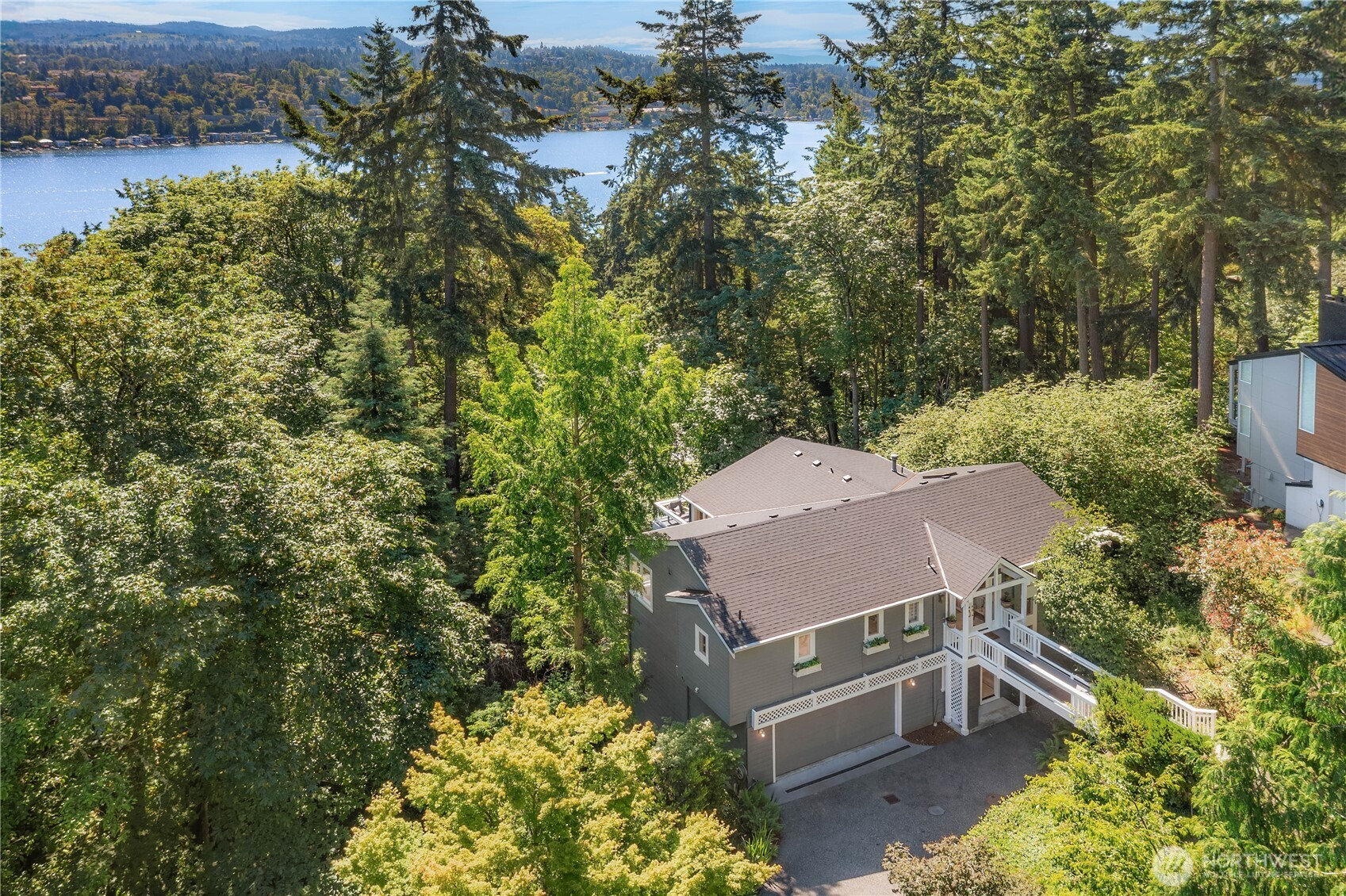 9210 Parkwood Ridge Road Mercer Island, WA 98040 - Photo 35 of 36