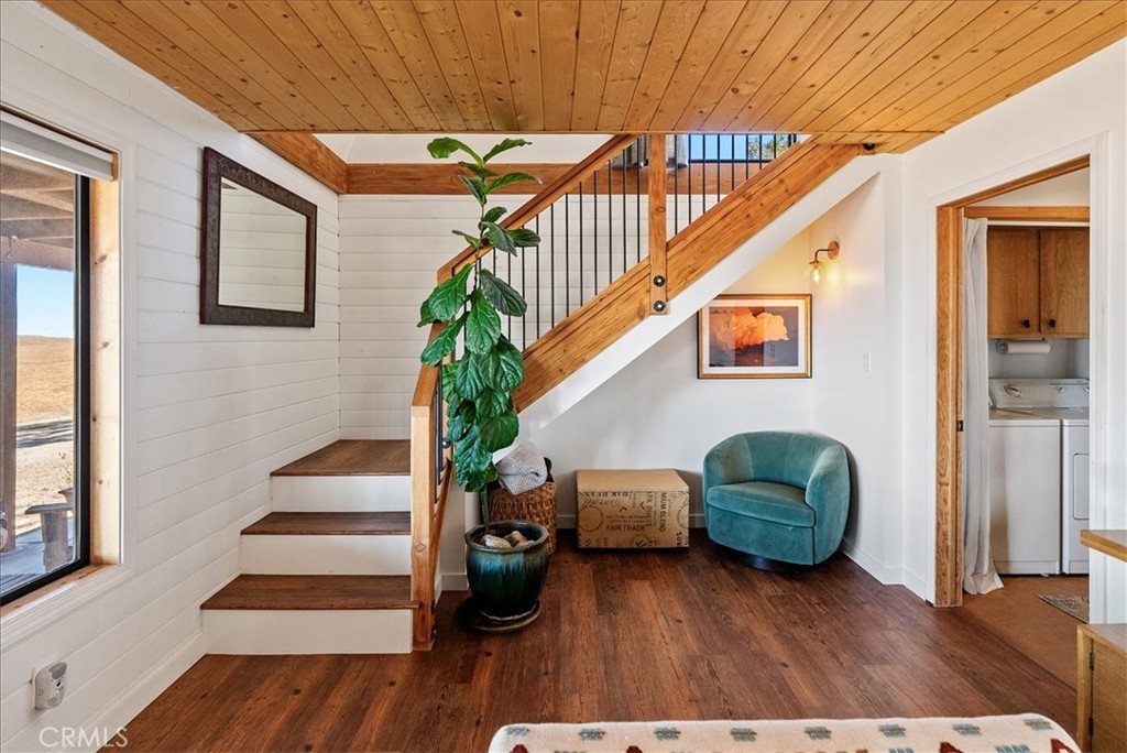 3815 Highway 41 Paso Robles, CA 93446 - Photo 17 of 40 a view of entryway with livingroom and furniture