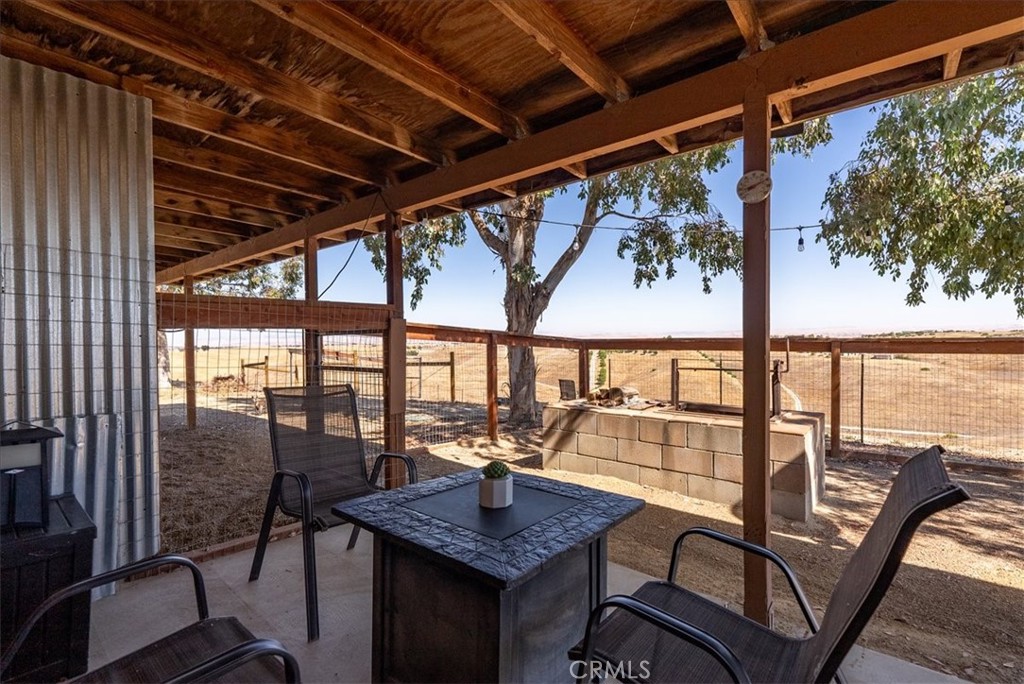 3815 Highway 41 Paso Robles, CA 93446 - Photo 37 of 40 a view of a ocean from a balcony with furniture