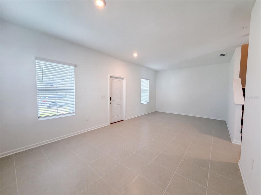 2172 Rider Rain Lane Apopka, FL 32703 - Photo 6 of 22 Gallery Image 6