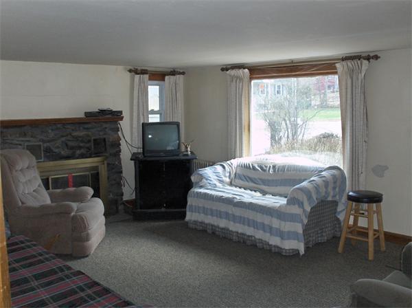424 Berlin Road Marlborough, MA 01752 - Photo 5 of 17 Gallery Image 5