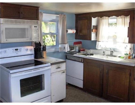 424 Berlin Road Marlborough, MA 01752 - Photo 6 of 17 Gallery Image 6
