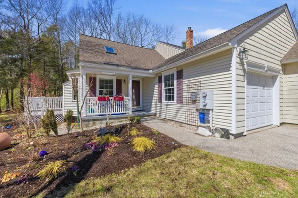 $569,000 | 7 Cambridge Court, Unit 7, Kennebunk, ME 04043