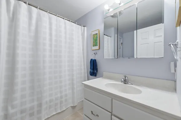 $569,000 | 7 Cambridge Court, Unit 7, Kennebunk, ME 04043