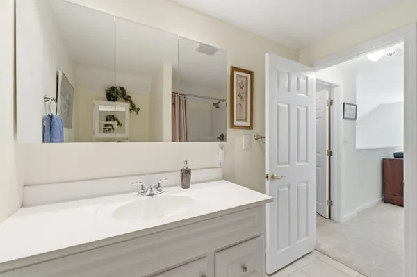 $569,000 | 7 Cambridge Court, Unit 7, Kennebunk, ME 04043
