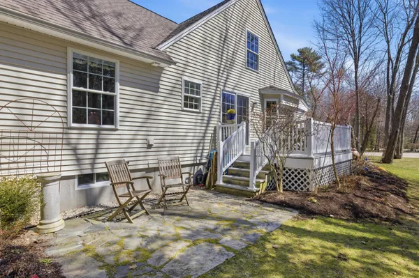 $569,000 | 7 Cambridge Court, Unit 7, Kennebunk, ME 04043