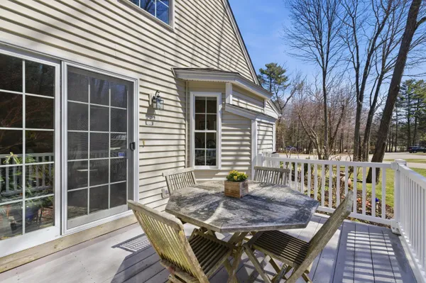 $569,000 | 7 Cambridge Court, Unit 7, Kennebunk, ME 04043