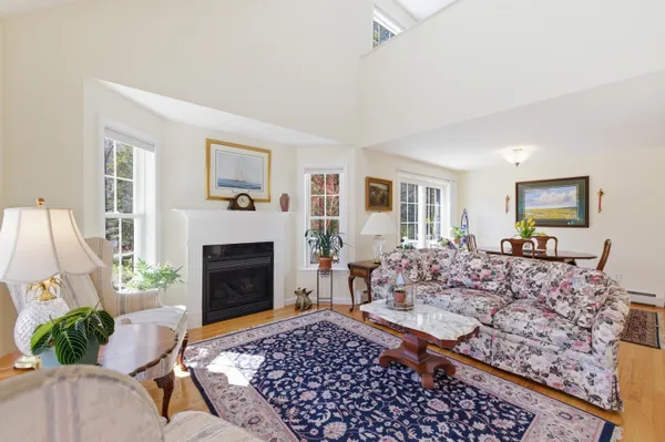 $569,000 | 7 Cambridge Court, Unit 7, Kennebunk, ME 04043