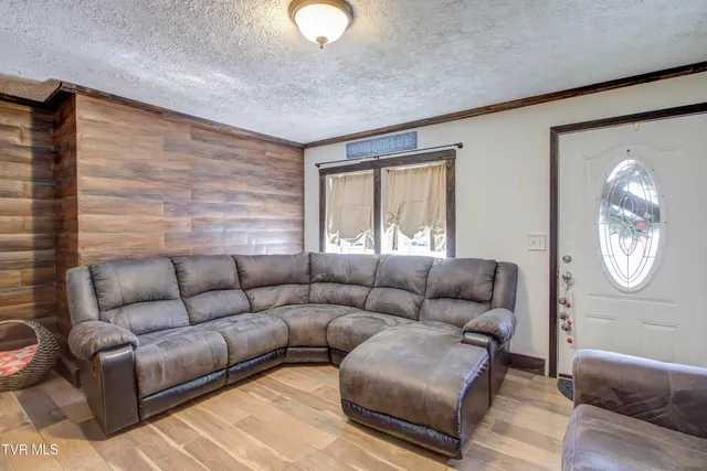 $229,000 | 461 Bunker Hill Road, Bluff City, TN 37618