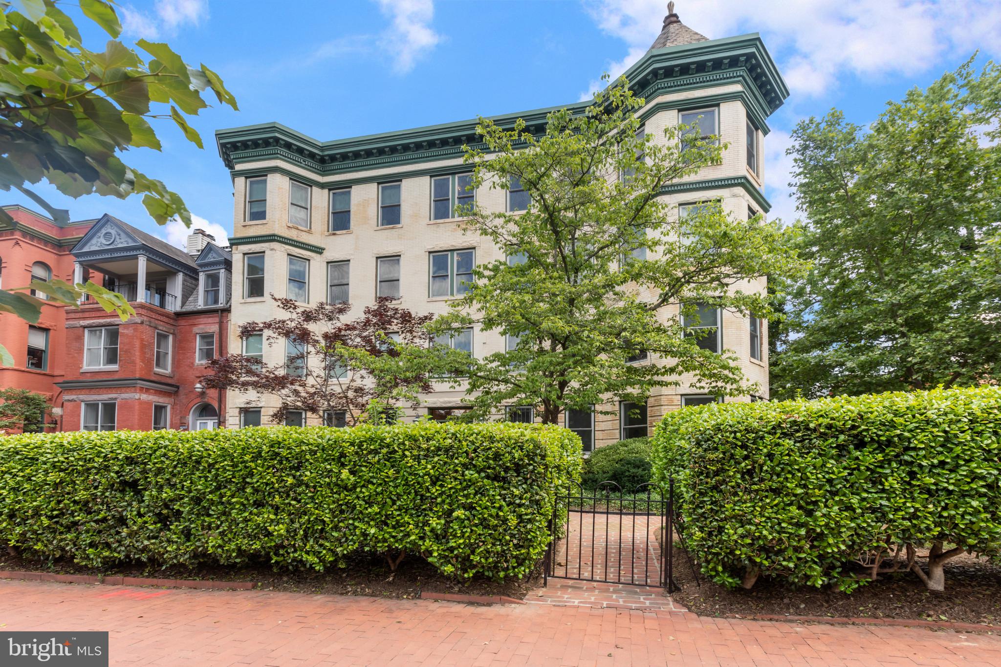 1024 Massachusetts Avenue Northeast, Unit 2 Washington, DC 20002 - Photo 1 of 37
