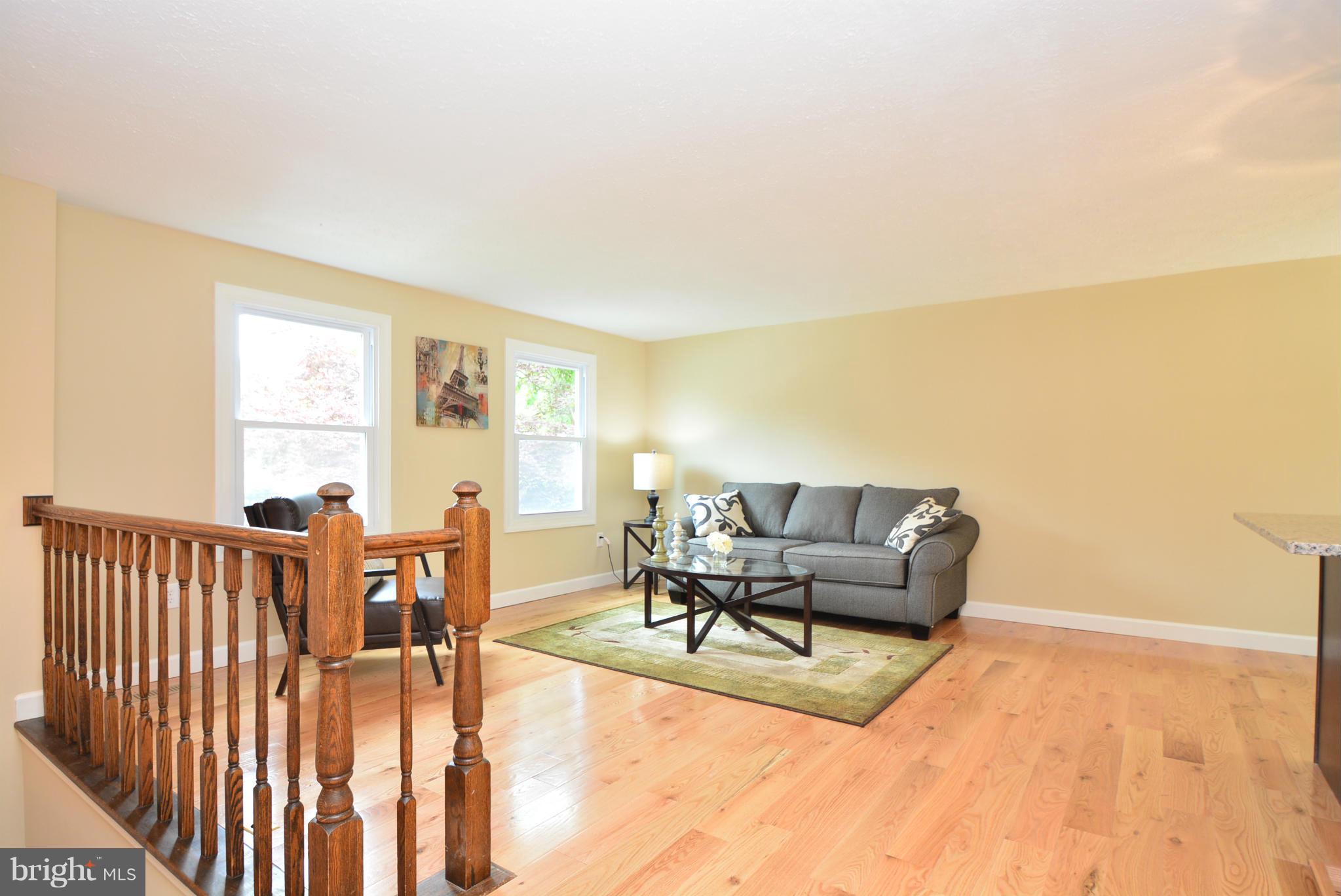 710 Orems Road Baltimore, MD 21221 - Photo 6 of 27 Living Room