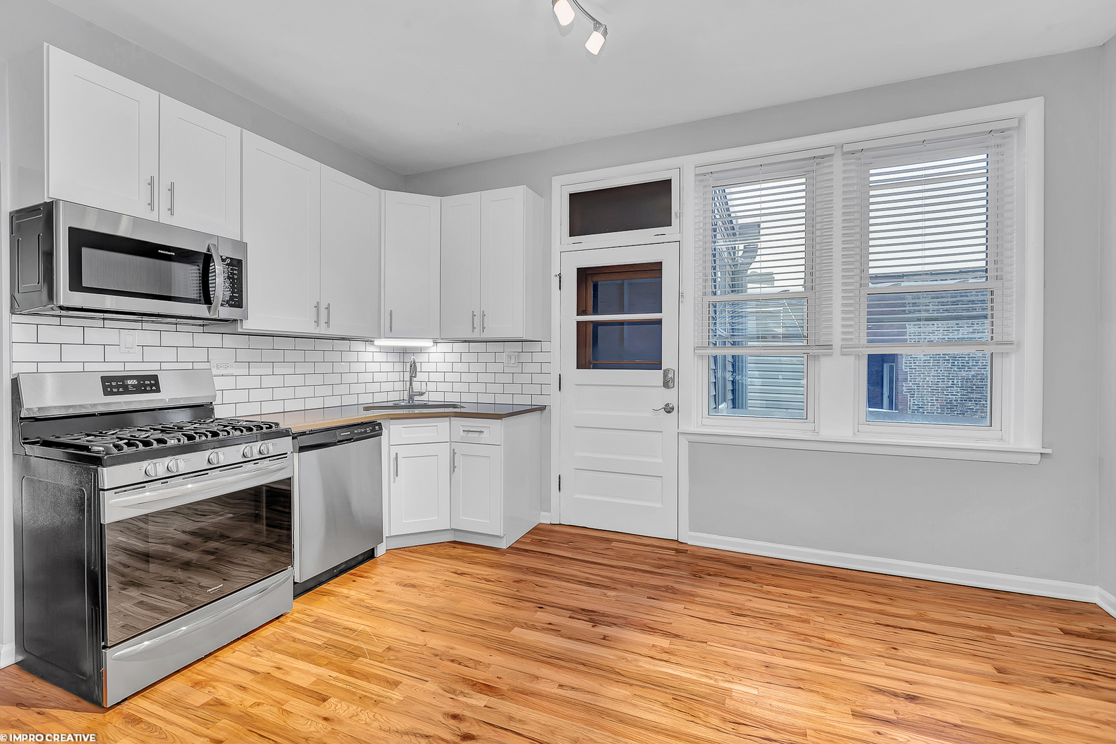 2205 West Rice Street, Unit 3W Chicago, IL 60622 - Photo 2 of 10