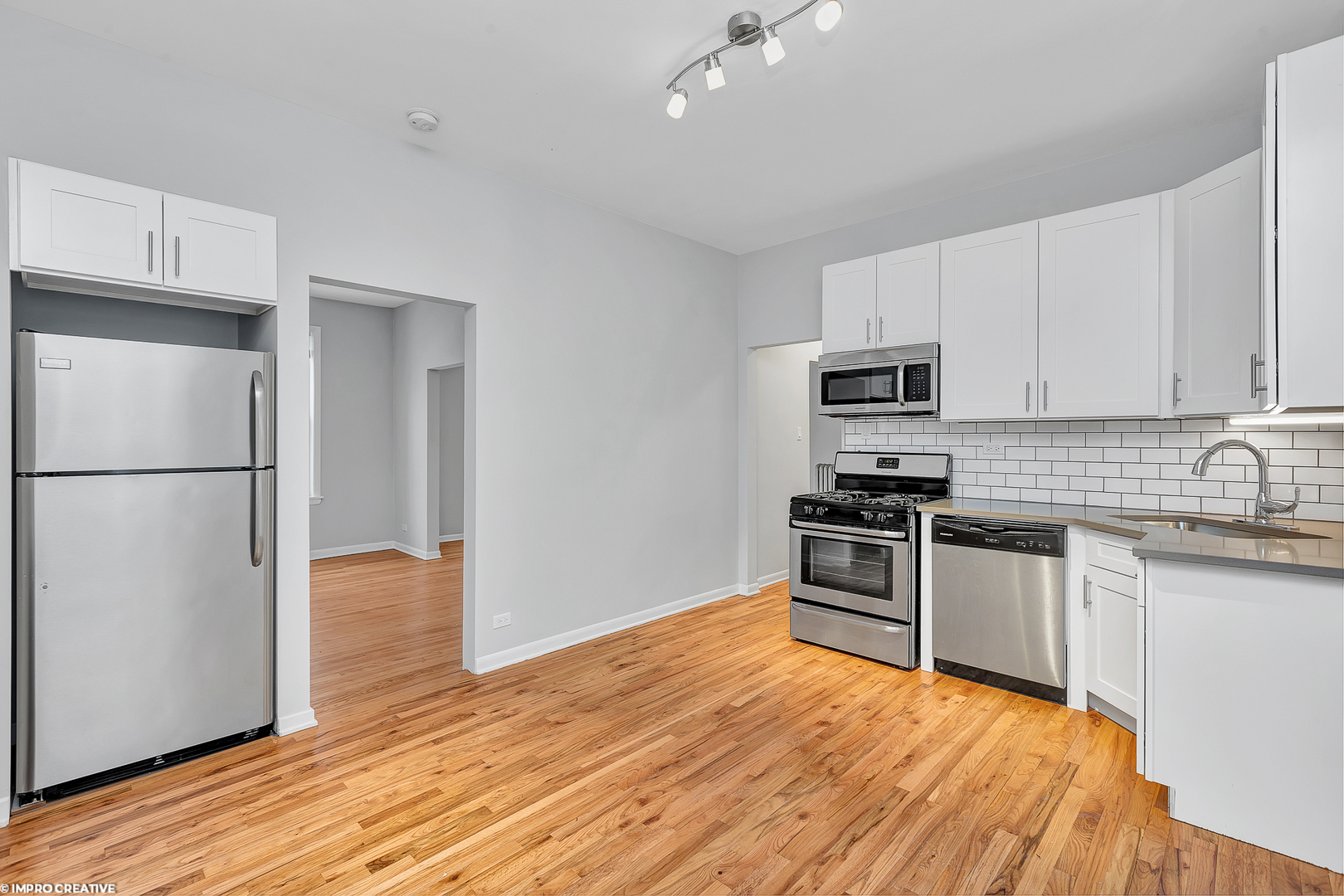 2205 West Rice Street, Unit 3W Chicago, IL 60622 - Photo 3 of 10