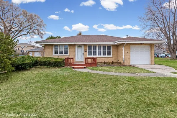 $279,000 | 4618 Custer Avenue, Brookfield, IL 60513