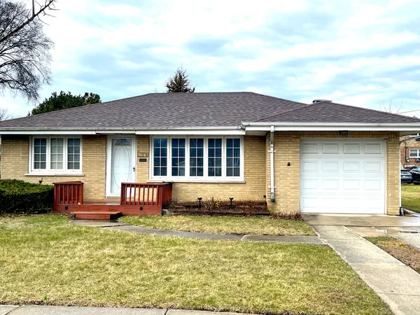 $279,000 | 4618 Custer Avenue, Brookfield, IL 60513