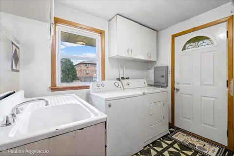 $269,000 | 4618 Custer Avenue, Brookfield, IL 60513