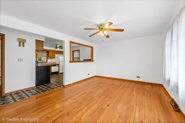 $279,000 | 4618 Custer Avenue, Brookfield, IL 60513