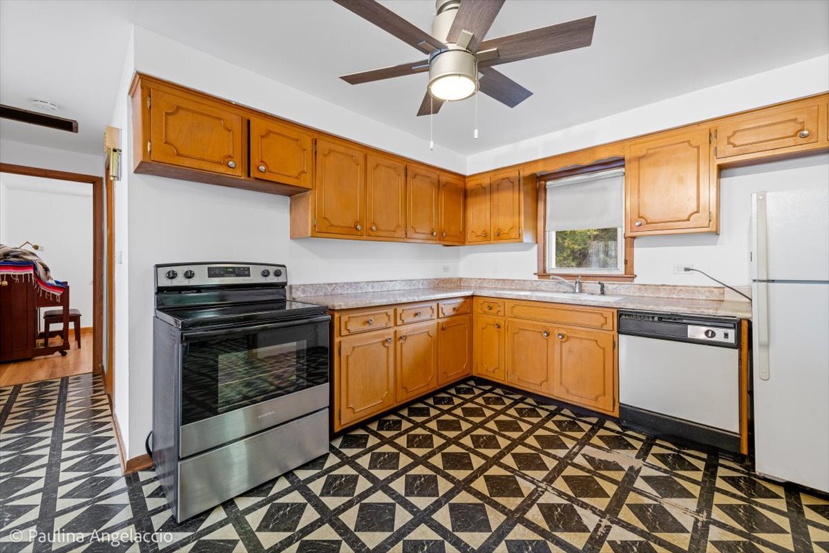 4618 Custer Avenue Brookfield, IL 60513 - Photo 4 of 15