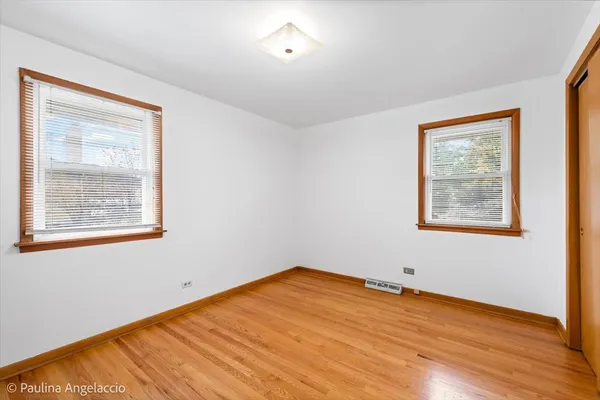 $279,000 | 4618 Custer Avenue, Brookfield, IL 60513