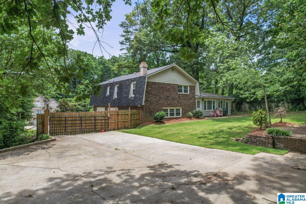 1388 Al Seier Road Birmingham, AL 35226 - Photo 3 of 39