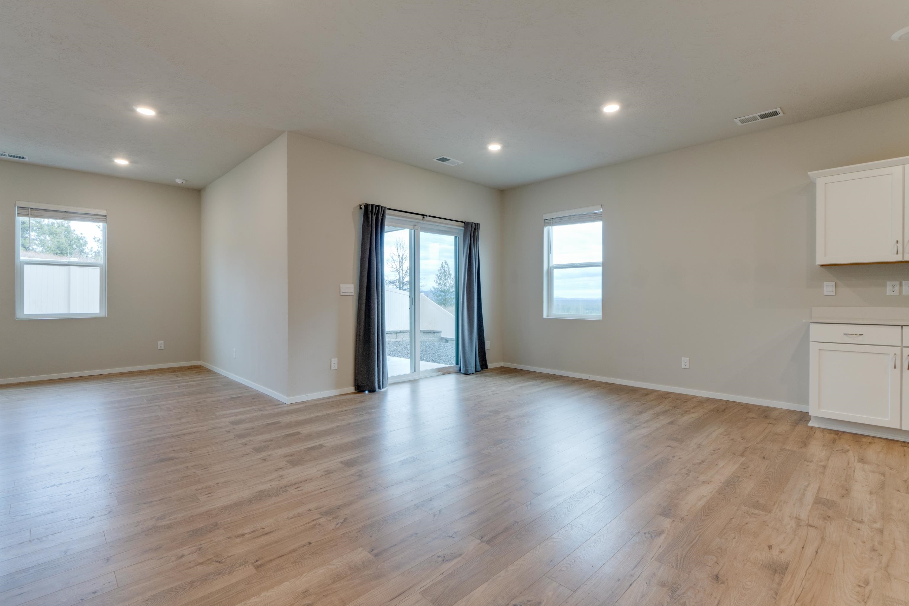 8207 South Avery Street Cheney, WA 99004 - Photo 11 of 43