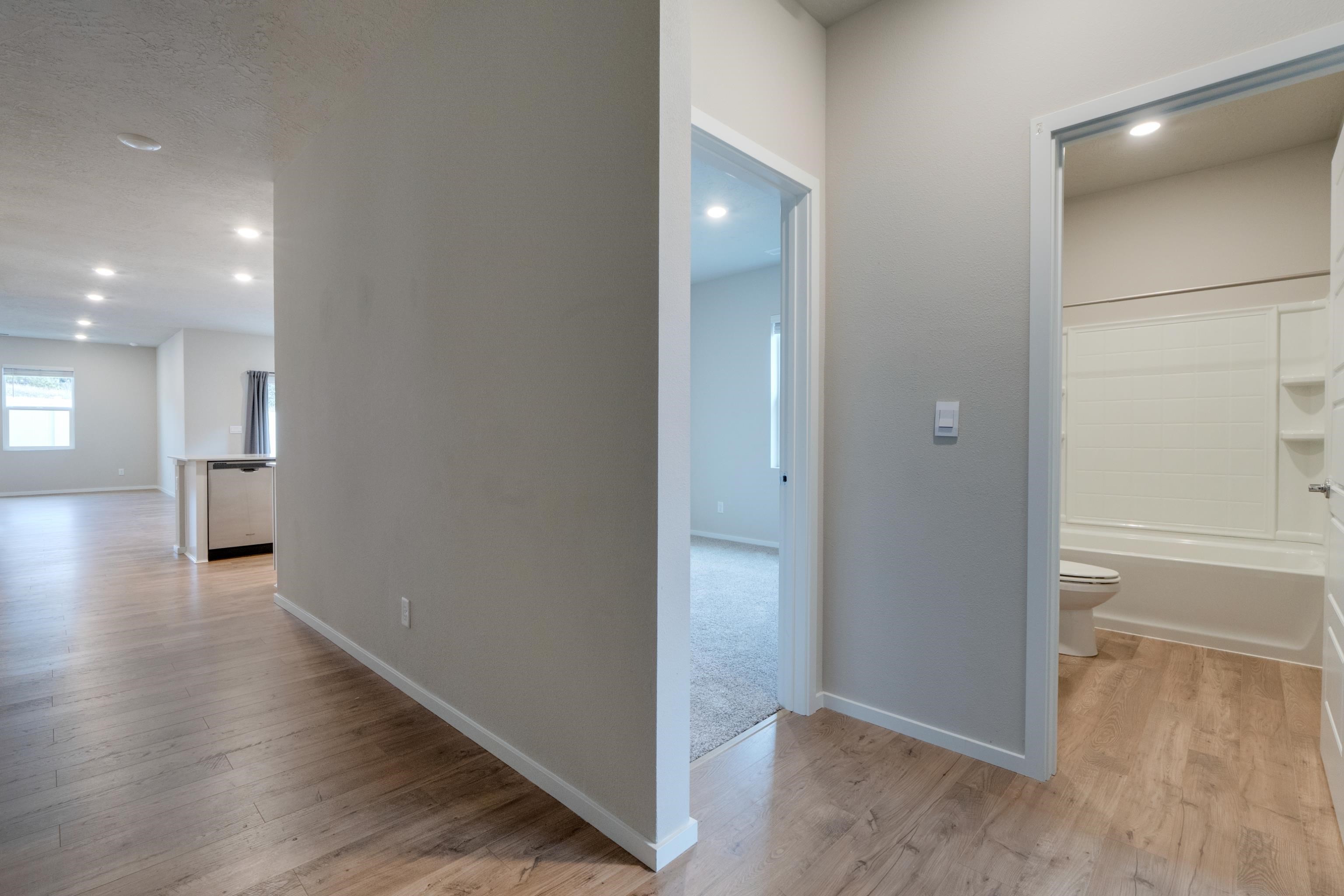 8207 South Avery Street Cheney, WA 99004 - Photo 4 of 43