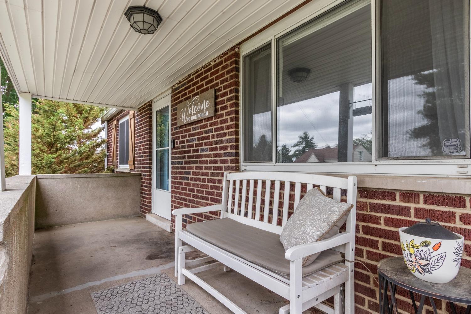 3876 Tower Road Cincinnati, OH 45248 - Photo 5 of 36