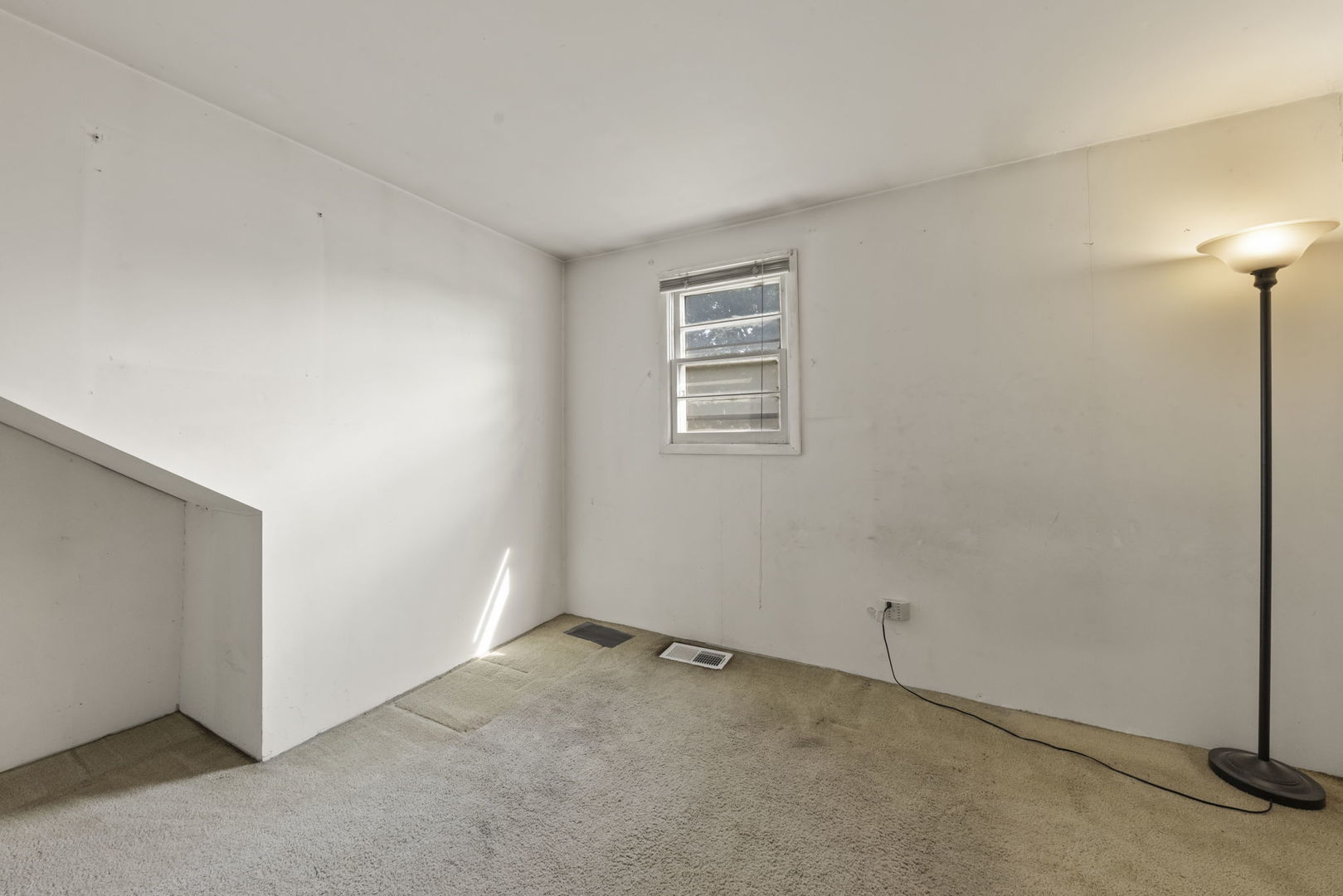 410 Chicago Avenue Clarendon Hills, IL 60514 - Photo 11 of 26