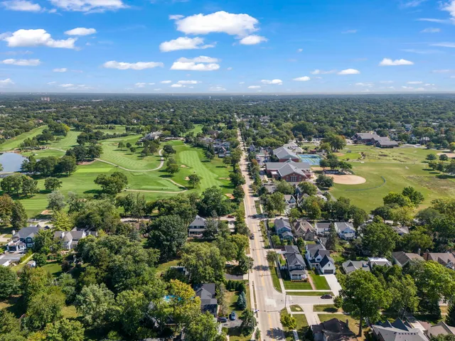 $450,000 | 410 Chicago Avenue, Clarendon Hills, IL 60514