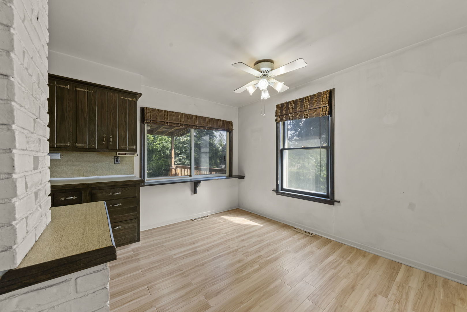 410 Chicago Avenue Clarendon Hills, IL 60514 - Photo 5 of 26