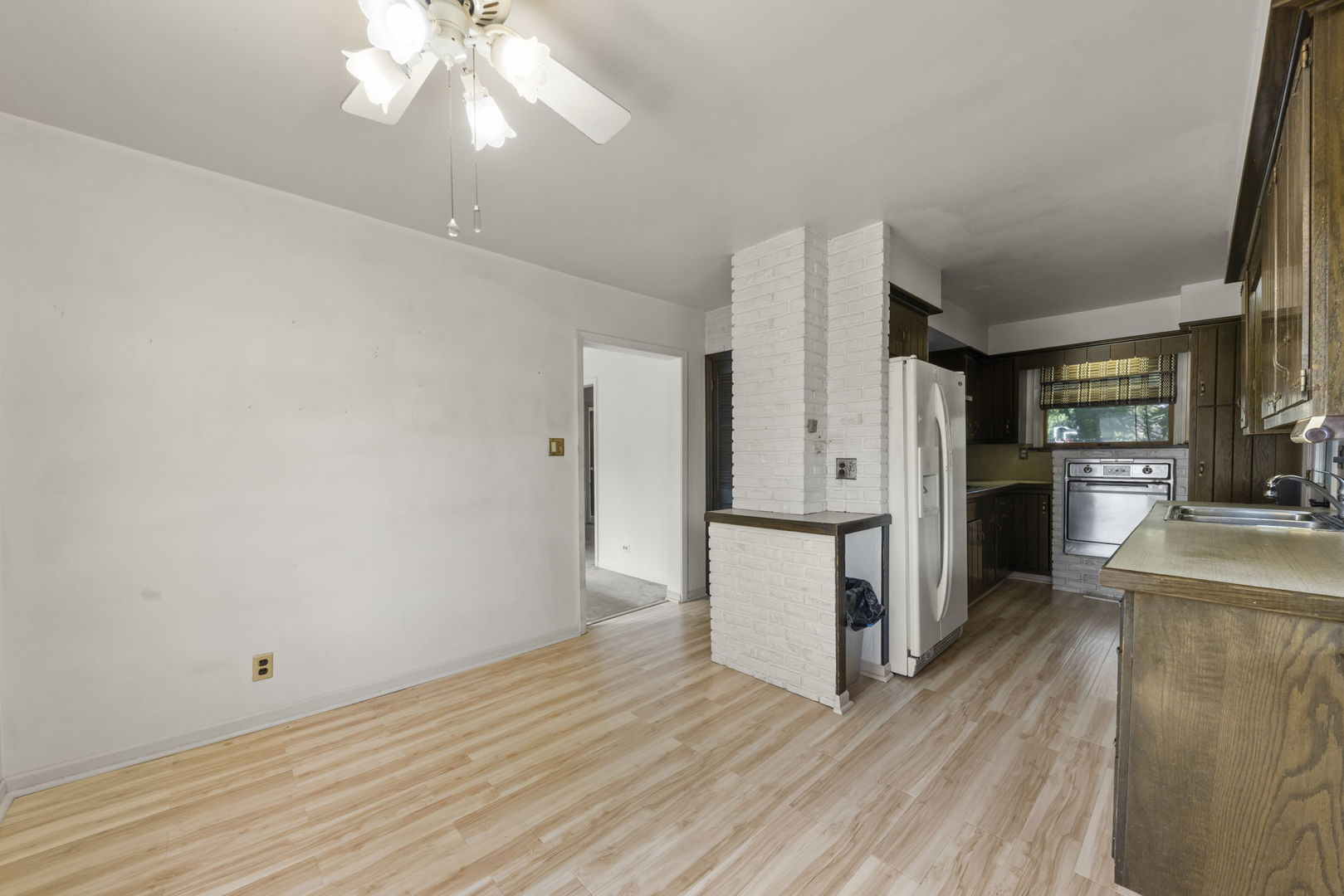 410 Chicago Avenue Clarendon Hills, IL 60514 - Photo 6 of 26