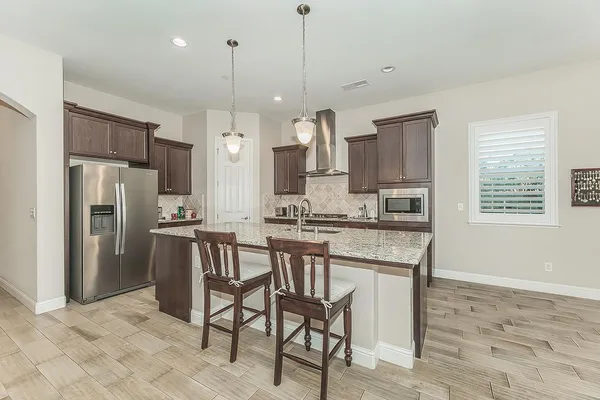 $680,000 | 1924 East Via Fiore Avenue, Fresno, CA 93730