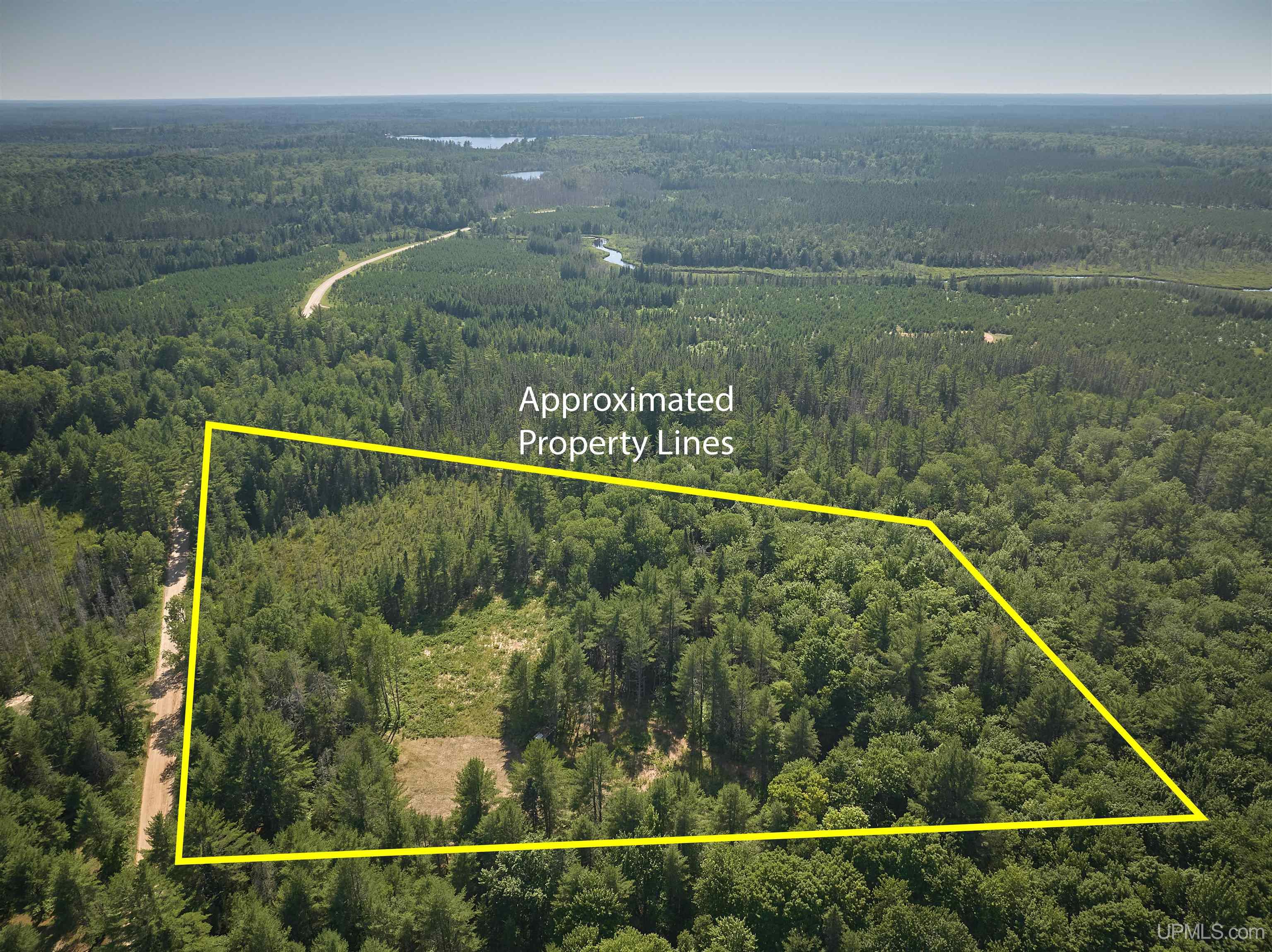 7806 Doe Lake Road Munising, MI 49862 - Photo 1 of 26