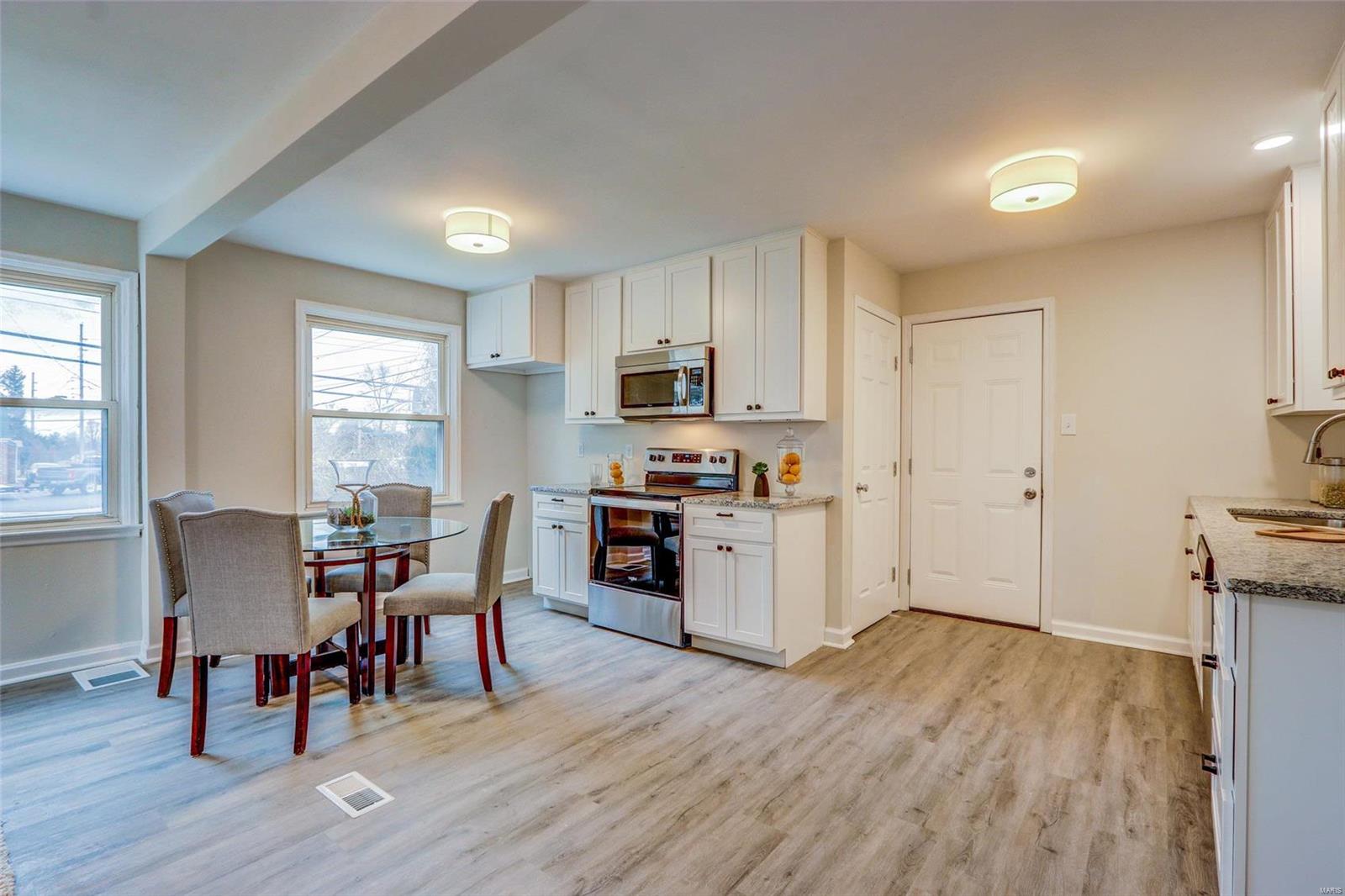 10433 Lackland Road St. Louis, MO 63114 - Photo 8 of 14 Gallery Image 8