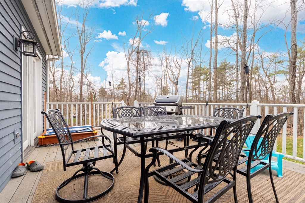 6 Walker Pond Road Sturbridge, MA 01566 - Photo 37 of 42