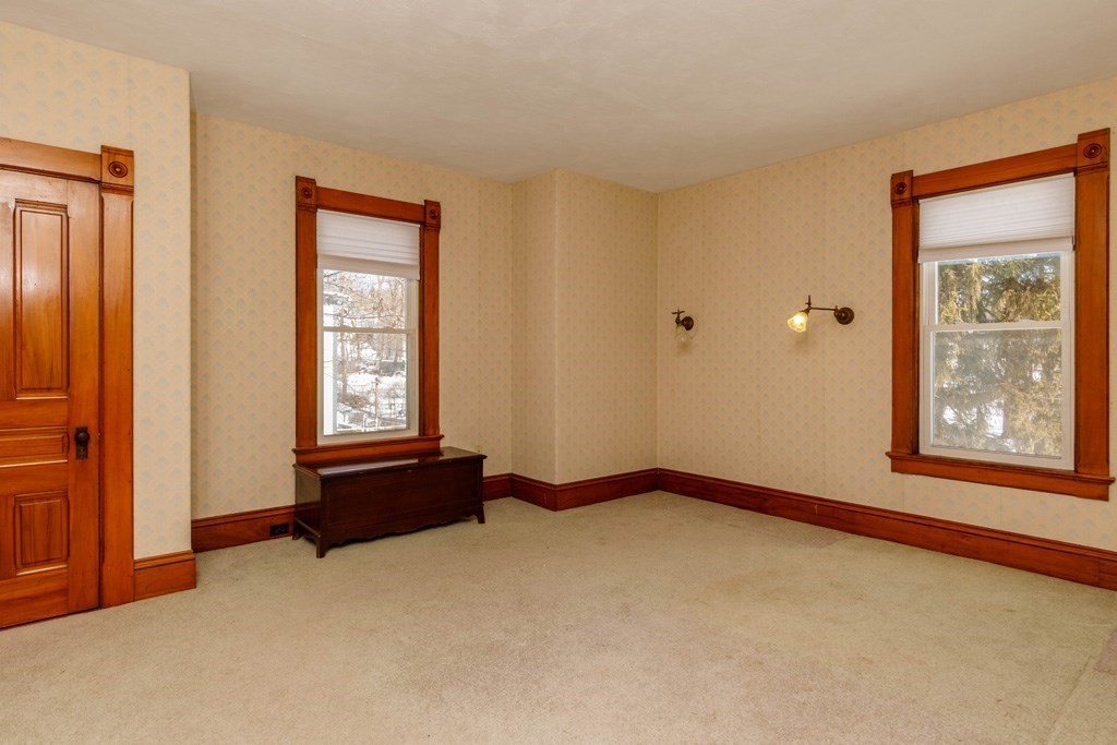 196 Chestnut Street Gardner, MA 01440 - Photo 17 of 29